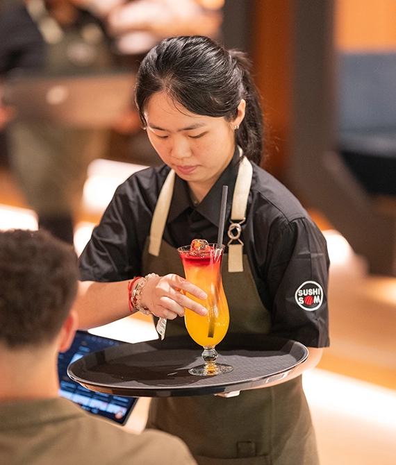 Servicio de cócteles en sala — Sushisom